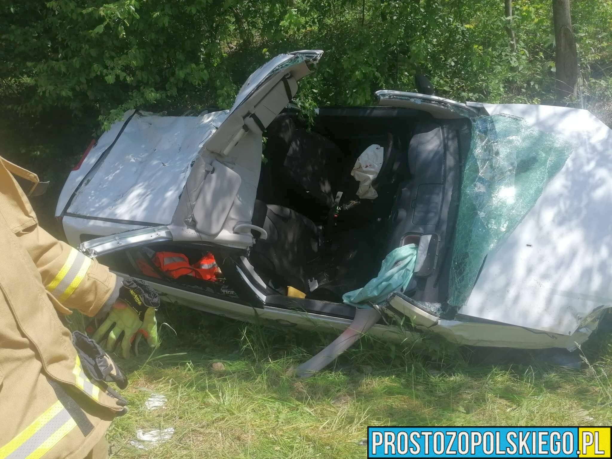 Wypadek na trasie Dolna - Strzelce Opolskie. Jedna osoba została poszkodowana.(Zdjęcia)