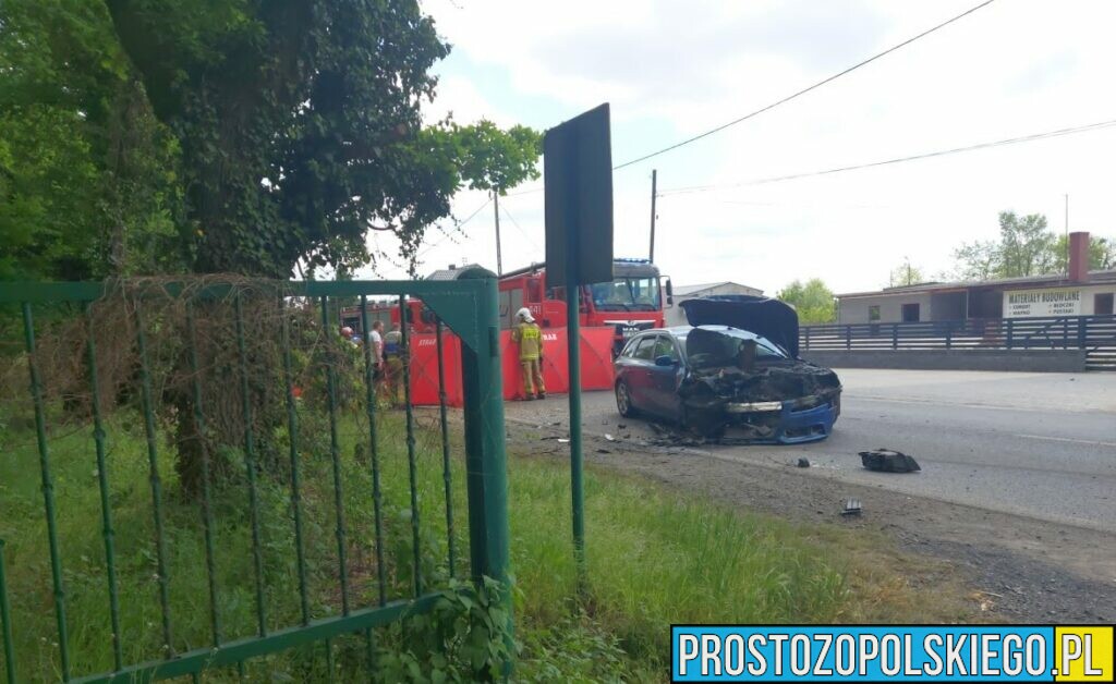 Wypadek w miejscowości Dobra koło Krapkowic. Na miejscu lądował LPR Ratownik23.(Zdjęcia)