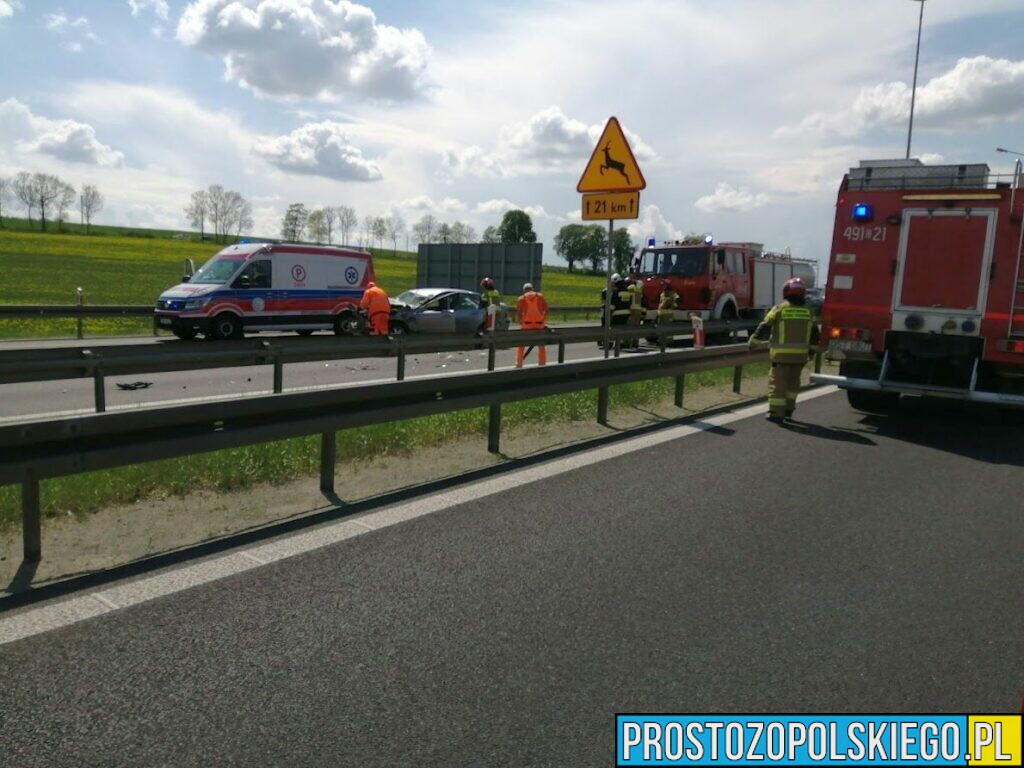 Wypadek na autostradzie A4.Zderzenie osobówki z busem. Na miejscu lądował LPR Ratownik23.(Zdjęcia)