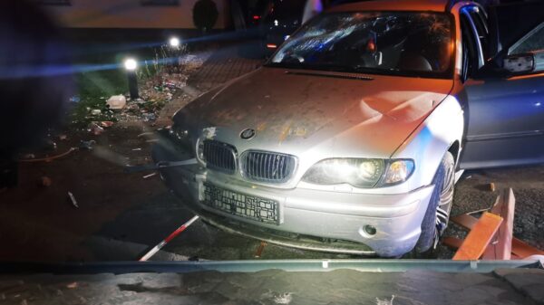 Uciekał samochodem bmw przed policjantami - okazało się, że miał 2,5 promila alkoholu.(Zdjęcia)