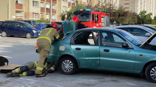 Wyciek gazu LPG z niesprawnej instalacji samochodowej na osiedlu Koszyka w Opolu.(Zdjęcia&Wideo)