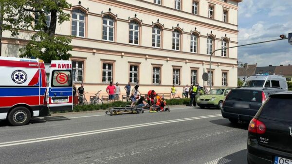 Potrącenie 80-letniej seniorki w centrum Strzelec Opolskich.(Zdjęcia&Wideo)