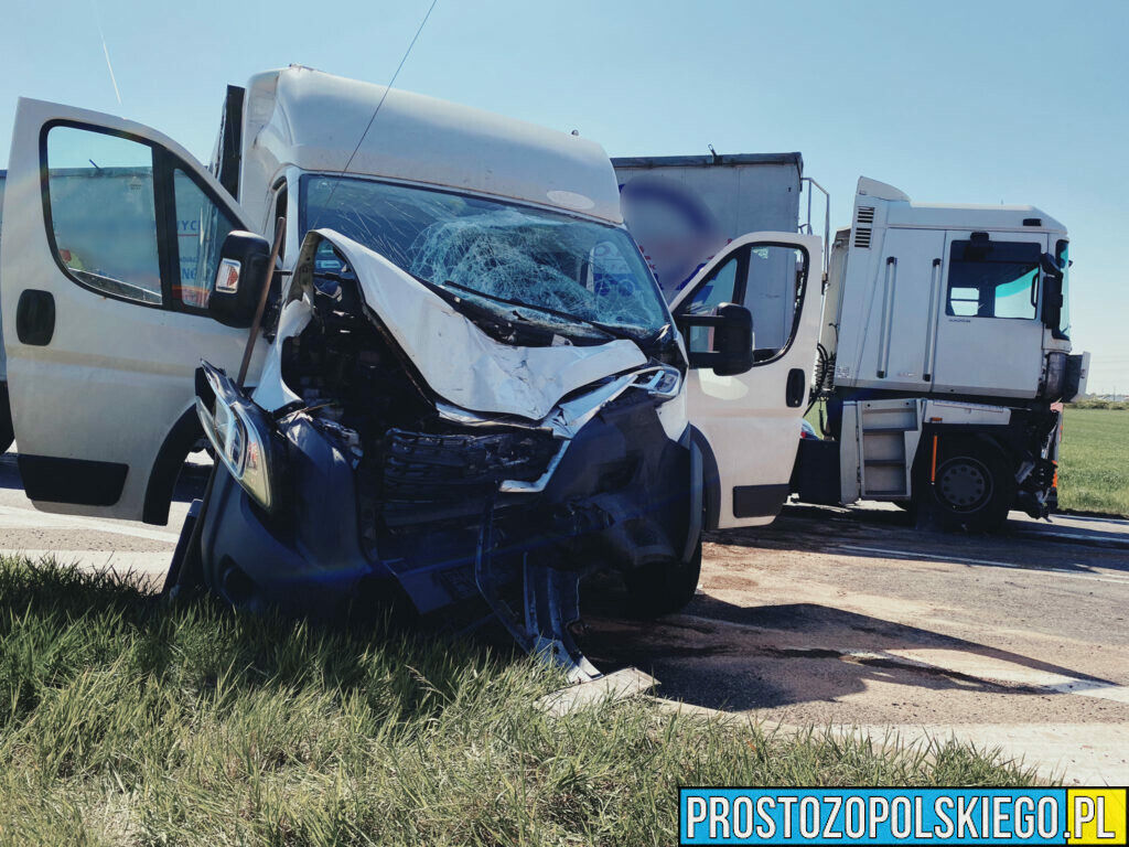 Zderzenie busa z ciężarówką na DK94 i 39 w powiecie Brzeskim.(Zdjęcia)