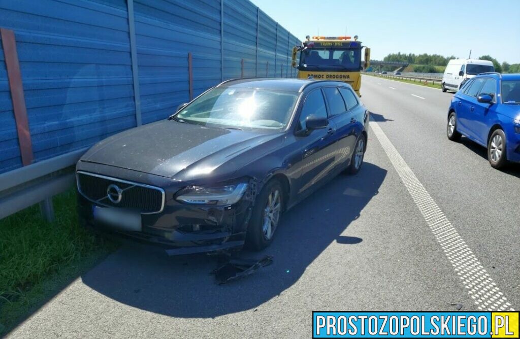 Zderzenie 3 pojazdów na autostradzie A4.(Zdjęcia)