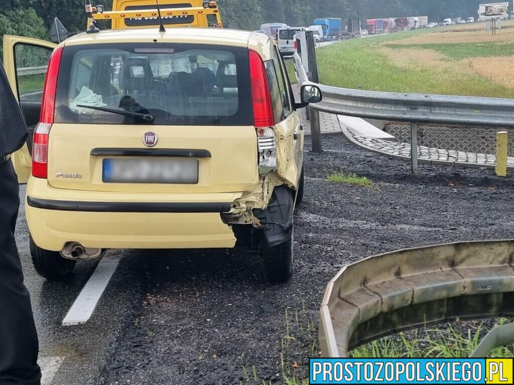 Zderzenie dwóch ciężarówek busa i osobówki w Zawadzie koło Opola.(Zdjęcia)