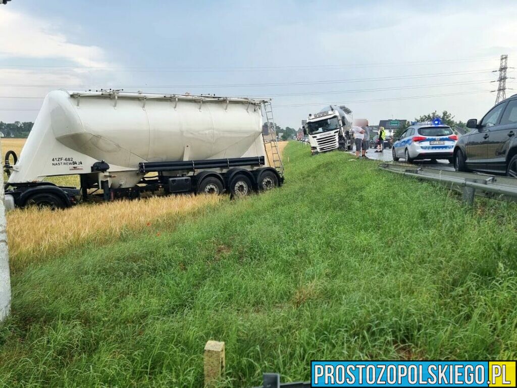 Zderzenie dwóch ciężarówek busa i osobówki w Zawadzie koło Opola.(Zdjęcia)