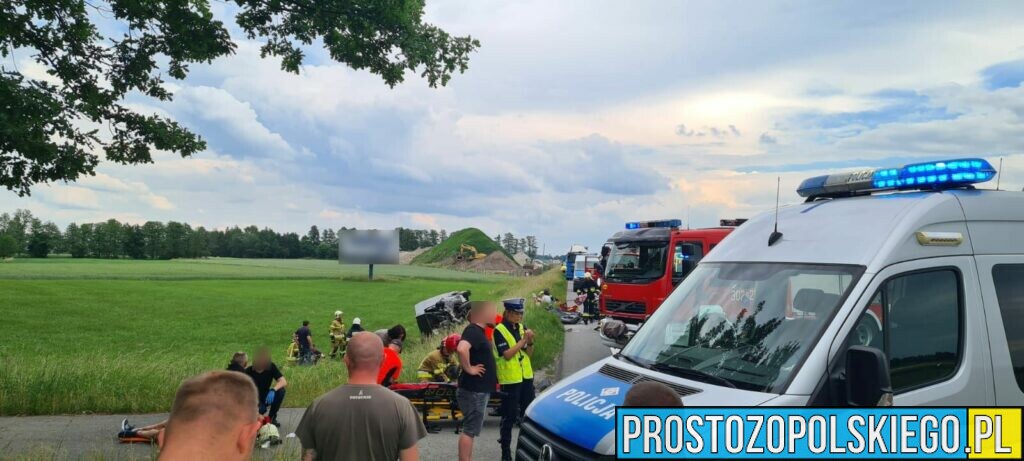 Wypadek na obwodnicy Opola. Zderzenie busa z osobóką.5 osób poszkodowanych.(Zdjęcia)