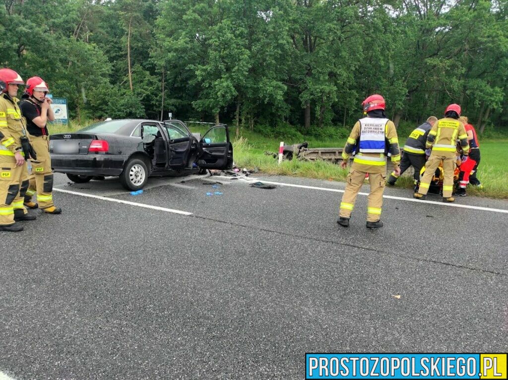 Wypadek na obwodnicy Opola. Zderzenie busa z osobóką.5 osób poszkodowanych.(Zdjęcia)