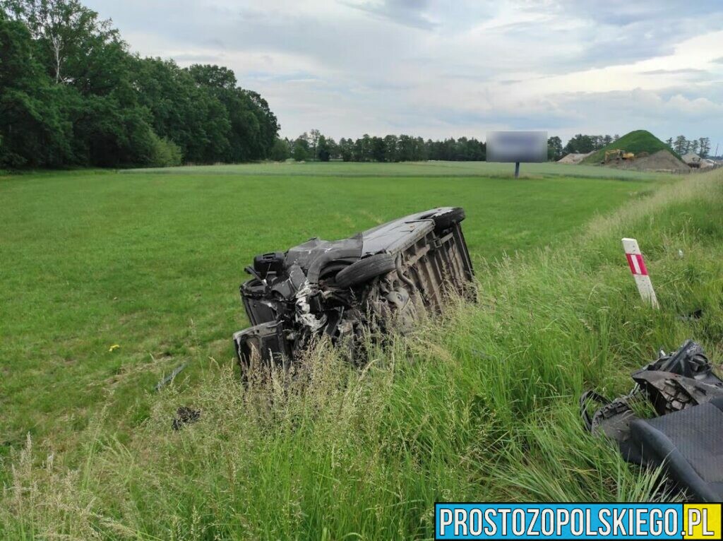 Wypadek na obwodnicy Opola. Zderzenie busa z osobóką.5 osób poszkodowanych.(Zdjęcia)