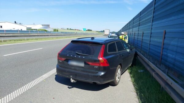 Zderzenie 3 pojazdów na autostradzie A4.(Zdjęcia)