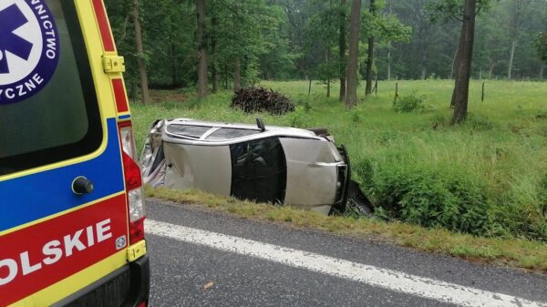 Wypadek na DK46 w miejscowości Dąbrowa.(Zdjęcia)