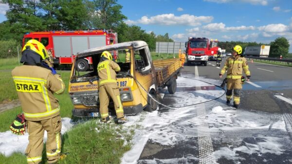 Pożar samochodu dostawczego na autostradzie A4.(Zdjęcia)