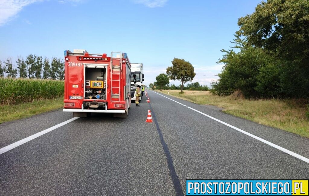 Wypadek na Dk45 w Dąbrowie na trasie Opole-Nysa. Doszło tam do zderzenie dwóch ciężarówek i bmw.(Zdjęcia)