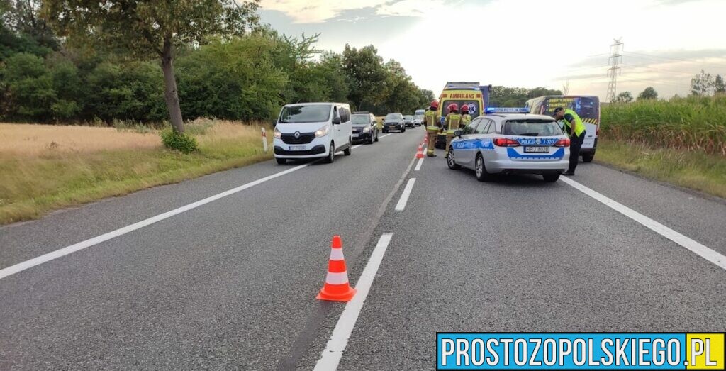 Wypadek na Dk45 w Dąbrowie na trasie Opole-Nysa. Doszło tam do zderzenie dwóch ciężarówek i bmw.(Zdjęcia)