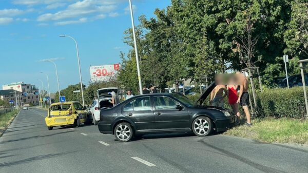 Wypadek dwóch „elek" i bory w Opolu. Ranna instruktorka nauki jazdy.(Zdjęcia&Wideo)