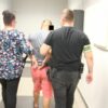 Kierujący autem próbował wręczyć policjantom łapówkę 5000zł.Mężczyzna miał 1,5 promila. Grozi mu 10lat więzienia.(Wideo)