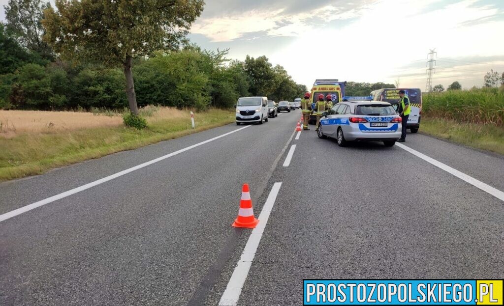 Wypadek na Dk45 w Dąbrowie na trasie Opole-Nysa. Doszło tam do zderzenie dwóch ciężarówek i bmw.(Zdjęcia)