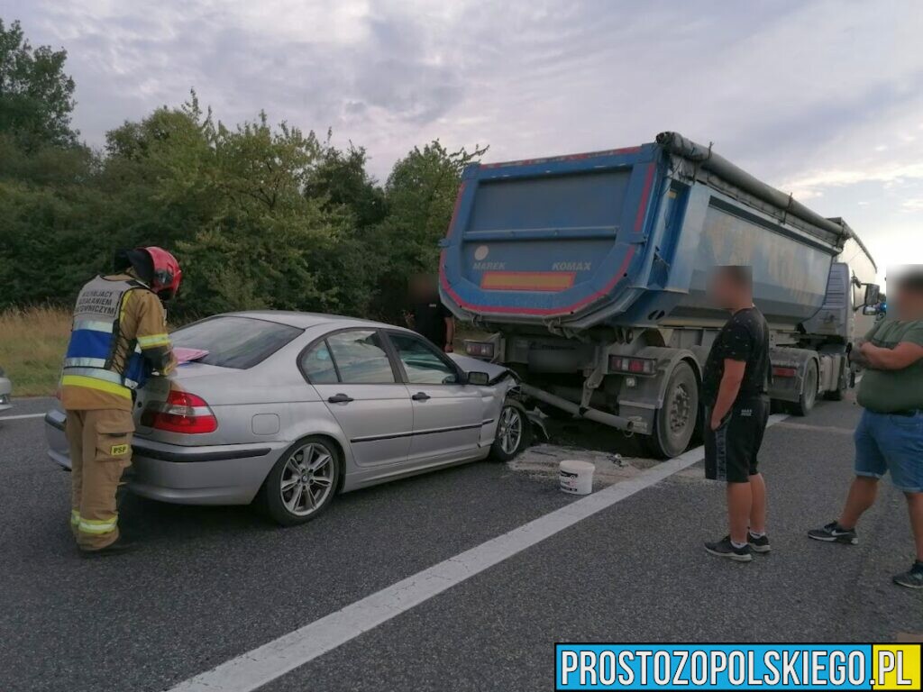 Wypadek na Dk45 w Dąbrowie na trasie Opole-Nysa. Doszło tam do zderzenie dwóch ciężarówek i bmw.(Zdjęcia)