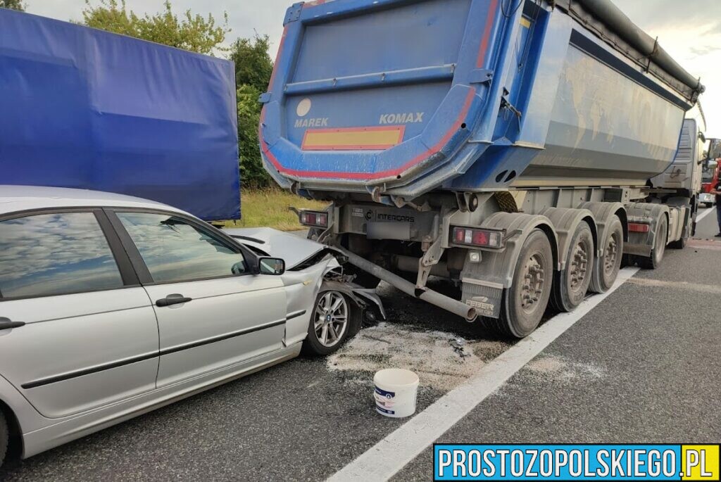 Wypadek na Dk45 w Dąbrowie na trasie Opole-Nysa. Doszło tam do zderzenie dwóch ciężarówek i bmw.(Zdjęcia)