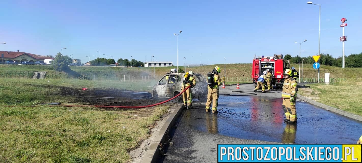Pożar samochodu na MOP Góra Świętej Anny.(Zdjęcia)
