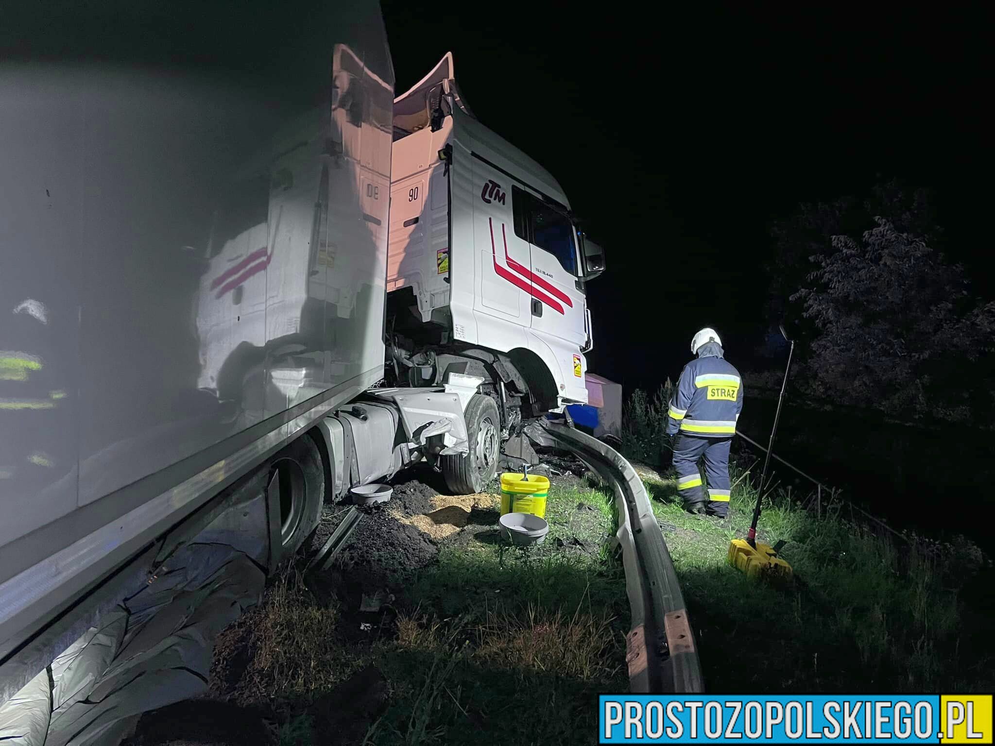 Wypadek ciężarówki na opolskim odcinku autostrady A4.Ranny został kierowca.