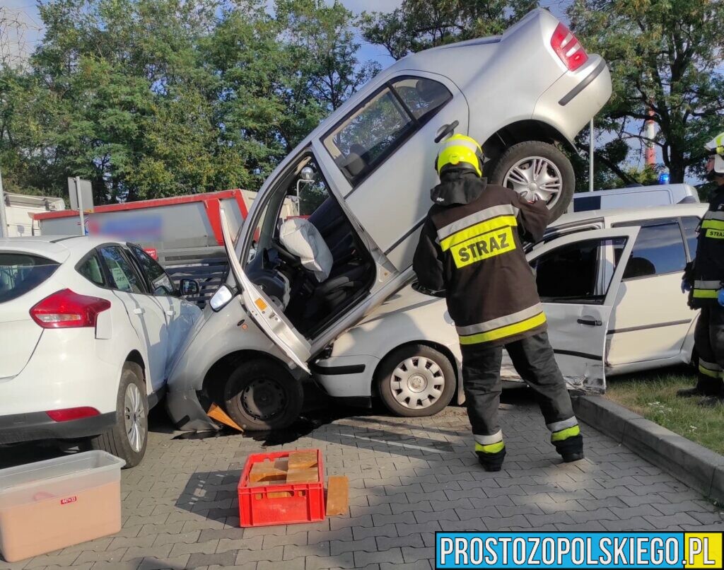 To nie Ameryka, to są Zdzieszowice koło Opola. Jedna osoba poszkodowana w niecodziennym wypadku.(Zdjęcia &Wideo)