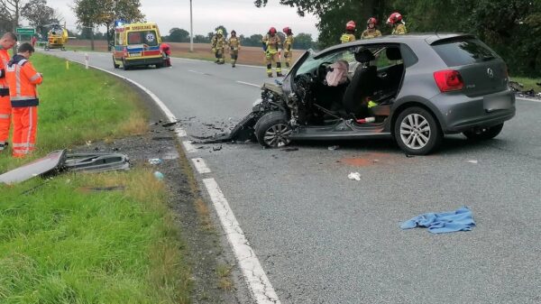 Poważny wypadek na DK94 Opole-Brzeg w miejscowości Leśniczówka. Na miejscu lądował LPR.(Zdjęcia)