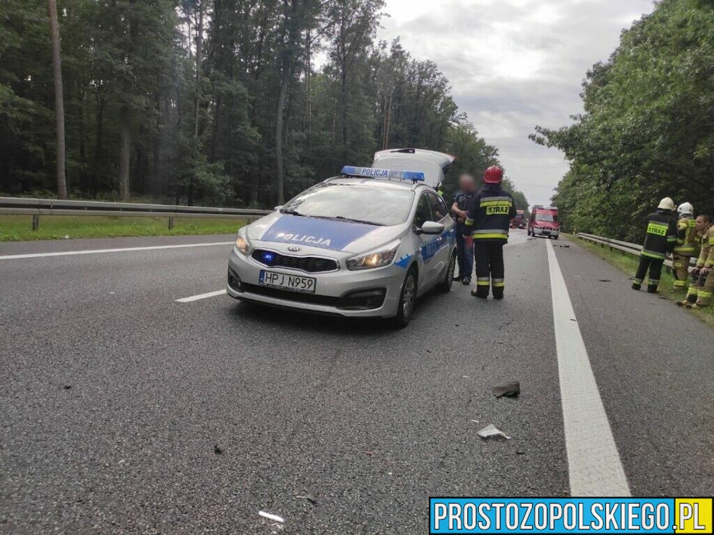 Wypadek dwóch osobówek na DK46 na drodze Opole-Ozimek w Dębskiej Kuźni.