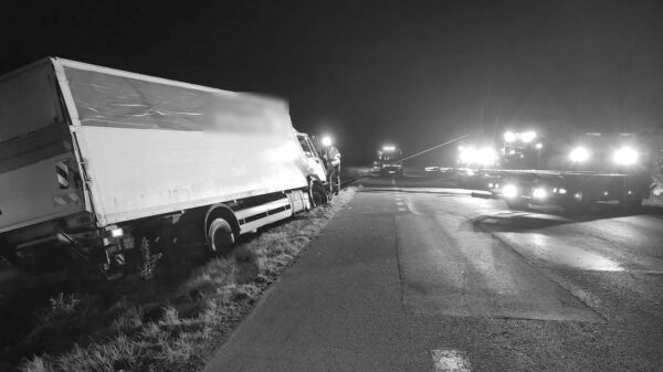 Wypadek śmiertelny na drodze pomiędzy Młodoszowicami a wiaduktem nad autostradą A4.Nie żyję 42-letni kierowca.(Zdjęcia&Wideo)