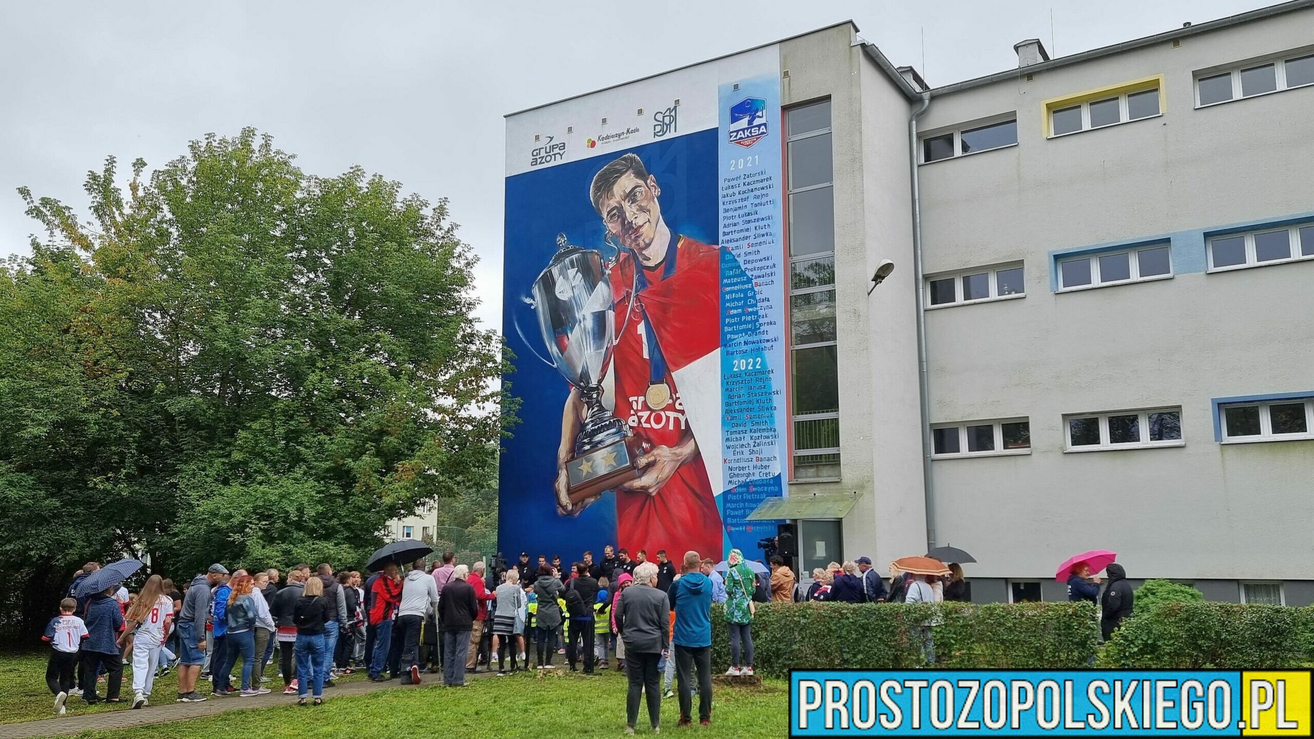 Mural poświęcony sukcesom siatkarzy Grupy Azoty ZAKSA na murach Szkoły nr 11.(Zdjęcia)