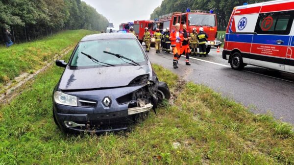 Kierujący samochodem uderzył w bariery na opolskim odcinku autostrady A4.