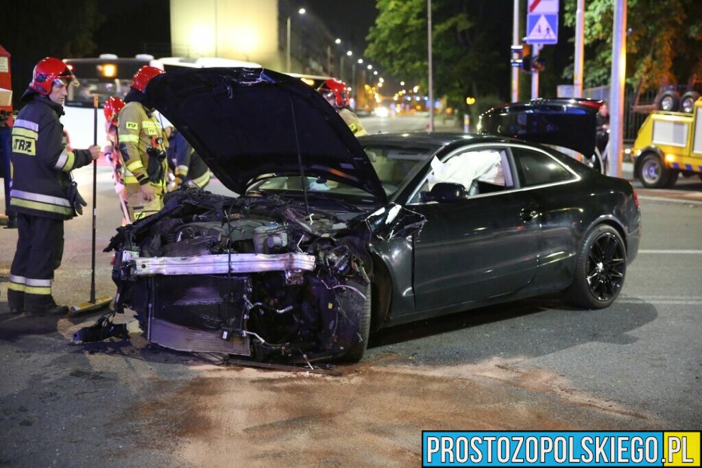 Wypadek na skrzyżowaniu w centrum Opola. Zderzenie bmw z audi.(Zdjęcia &Wideo)