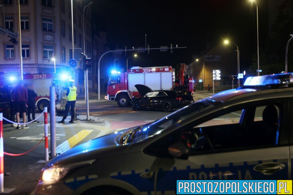 Wypadek na skrzyżowaniu w centrum Opola. Zderzenie bmw z audi.(Zdjęcia &Wideo)