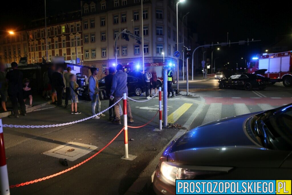 Wypadek na skrzyżowaniu w centrum Opola. Zderzenie bmw z audi.(Zdjęcia &Wideo)