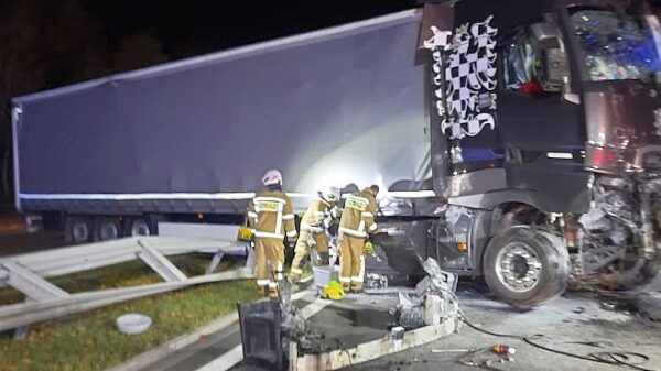 Zderzenie dwóch ciężarówek na opolskim odcinku autostrady A4.(Zdjęcia)