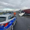 Poważny wypadek na Autostradzie A4.Duże utrudnienia dla kierowców. Na miejscu lądował LPR Ratownik13.(Zdjęcia)