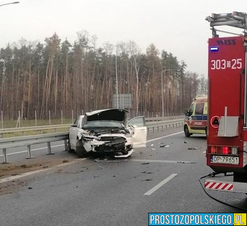 Wypadek na obwodnicy Niemodlina na wysokości Sosnówki w kierunku Opola.