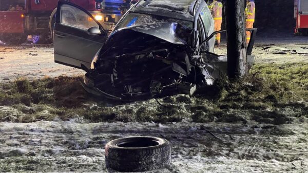 Wypadek busa i dwóch osobówek na DK46. Sześć osób ranny w tym małe dziecko.