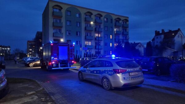 24-latek chciał się powiesić na swoim balkonie, ale spadł na balkon sąsiadów. Okazało się ze mężczyzna...