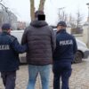 46-latek został zatrzymany przez policjantów za przekroczenie prędkości. Okazało się, że jest poszukiwany do odbycie kary więzienia.