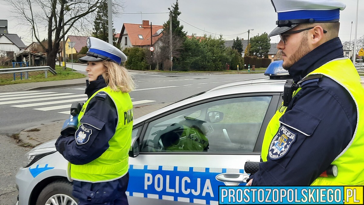 20-latek stracił prawo jazdy, a na jego konto trafiło 15pk i 2500zł.