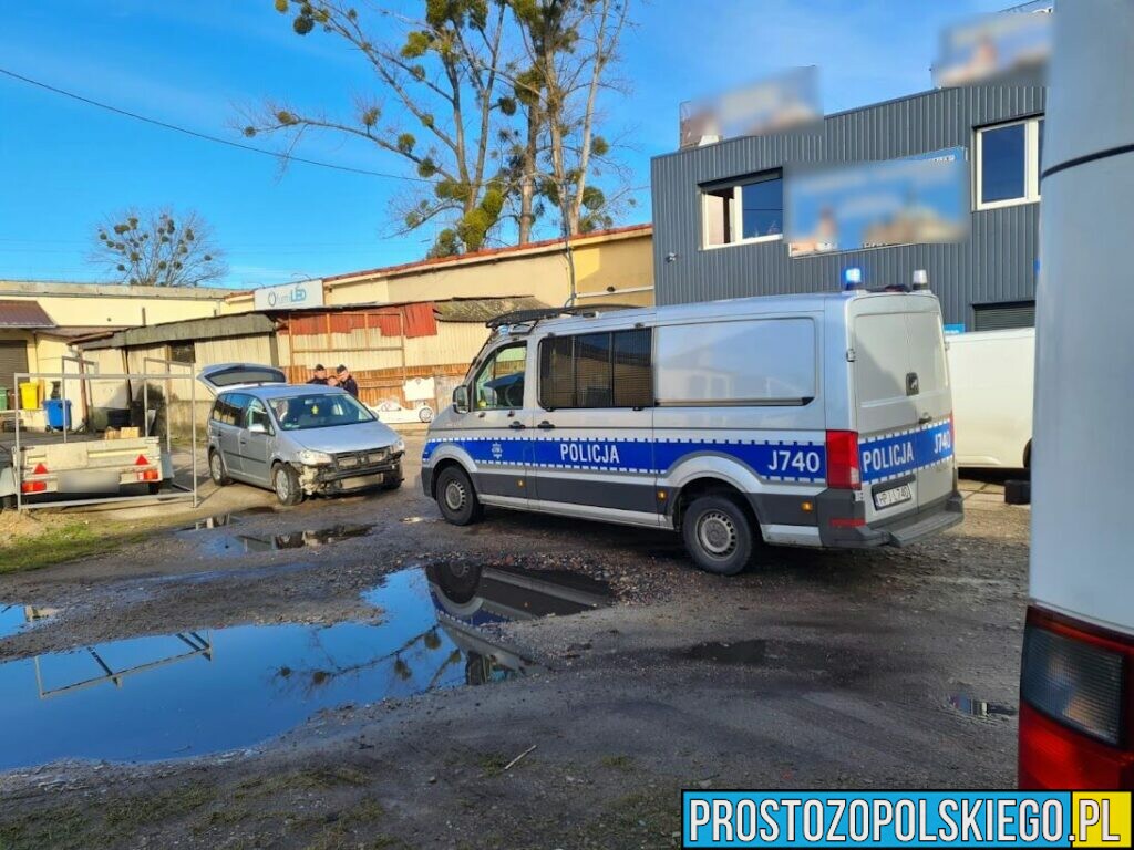 Policyjny pościg za kierującym autem narodowości Romskiej w Opolu.