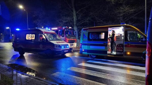 Potracenie małżeństwa z czteroletnim dzieckiem. Sprawca zbiegł z miejsca wypadku.