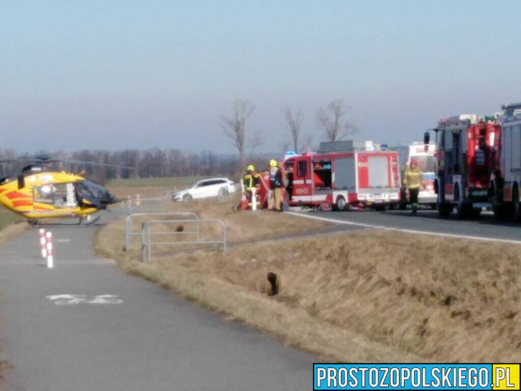 Wypadek śmiertelny na obwodnicy Białej. Zderzenie busa z osobówką. Na miejscu lądował LPR.(Wideo)