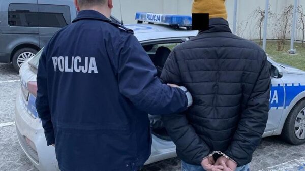 Policjanci zatrzymali 43-latka z Lewina Brzeskiego za posiadanie marihuany, amfetaminy i metamfetaminy.(Zdjęcia)