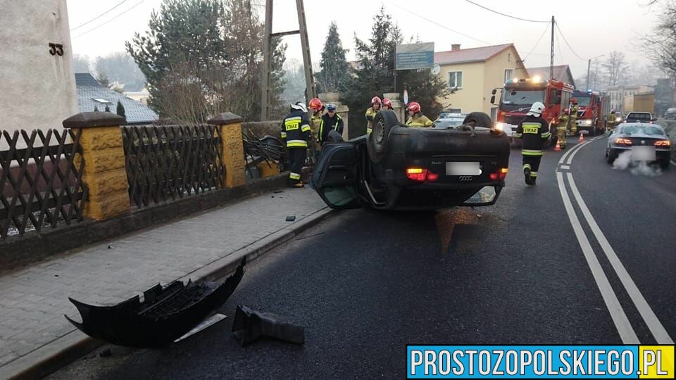 Dachowanie Audi na DK45 w Długomiłowicach.