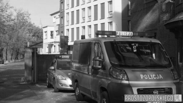 Policjanci ujawnili zwłoki młodego mężczyzny w mieszkaniu w Kędzierzynie-Koźlu.