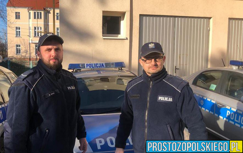 Policjanci pomogli wyziębionej seniorce