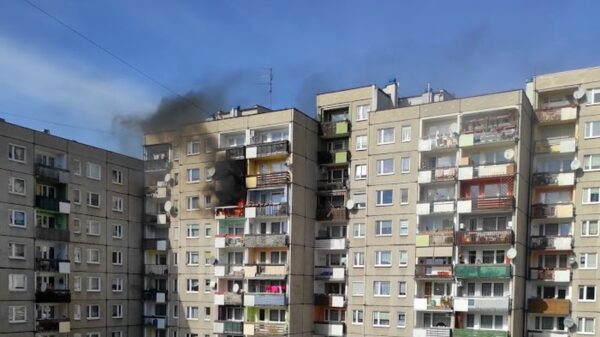 Pożar balkonu na ul.Zawiszaków w Opolu.(Zdjęcia&Wideo)