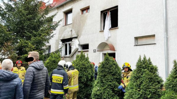 Brzeg ul. Żeromskiego doszło tam do wybuchu w budynku. 8 osób poszkodowanych w tym policjant.